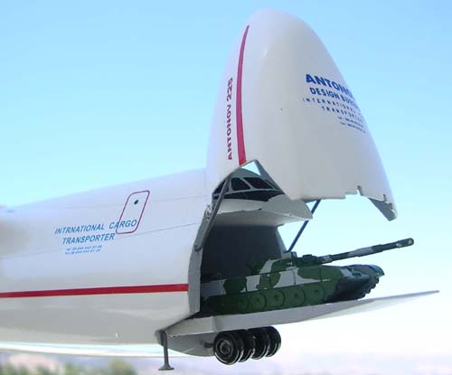  # antp092            An-225 1/200 with T-80 tanks aboard 4