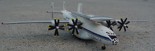  # antp130            An-22 carrier of An-124 wing 2