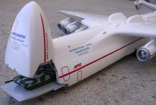  # zhopa062            1/200 An-225 with Tanks aboard 3