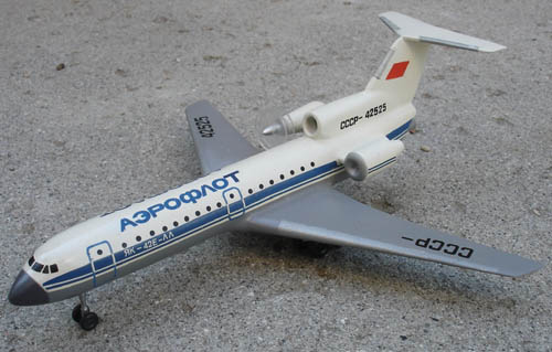  # zhopa051            Yak-42LL 1