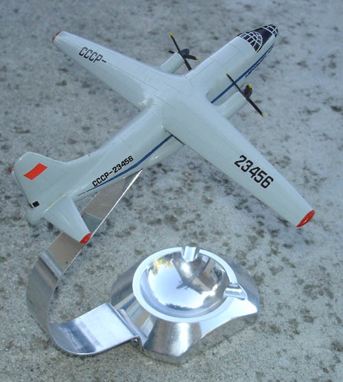  # zhopa050            An-8 transport 4