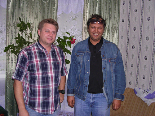  # fp074            ISS-3 EVA flown Russian flag patch 2