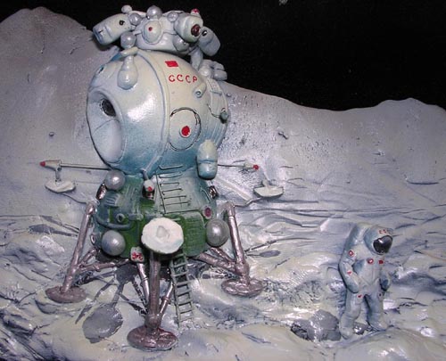  # spa701a            V.Ruban Lunar Lander and Cosmonaut 3-D sculpture-model artwork 2