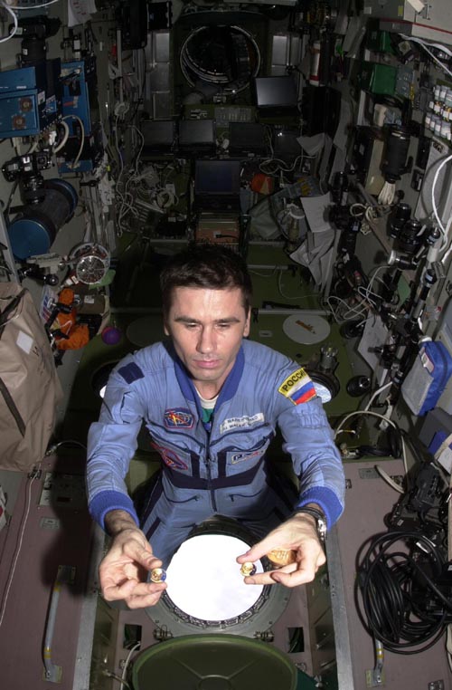  # pf099            Yuri Gagarin pins flown on Soyuz TMA-2/ISS 2
