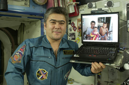  # ci284b            Earth-Space-Earth photos 1