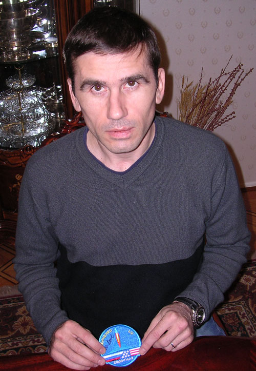  # ma302            Soyuz TMA-2 patch flown on Soyuz TMA-3/ISS/So 2