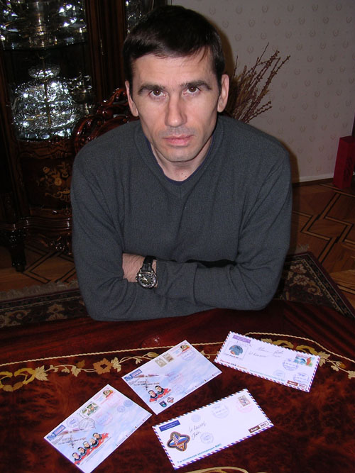  # ma201            Expedition-7 crew Greeting letter 4