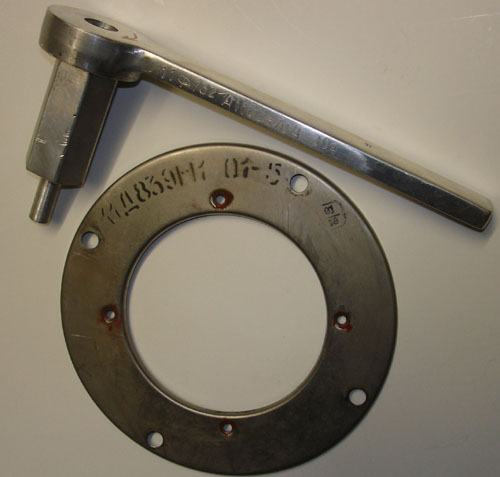  # mir700            Soyuz engine ring and hatch opener 2