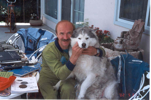  # ic760            Cosmonaut Alex Poleshuk in my house june 2002 2