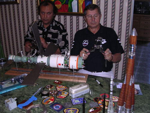  # ci290            Visit of cosmonaut Viktor Savinykh. November, 2003. 1
