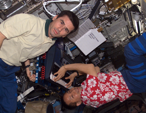  # ic082            June 2003 Birthday Congratulation from the ISS 2