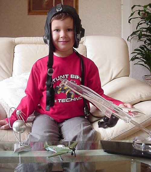  # ic900            Future Pilot-Cosmonauts 2