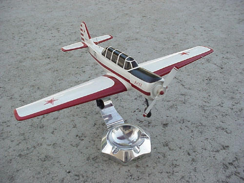  # ya100            Yak-52 desktop display model 2