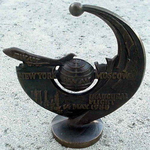 # aairl090            PanAm airlines Moscow-New York presentation paperweight 1