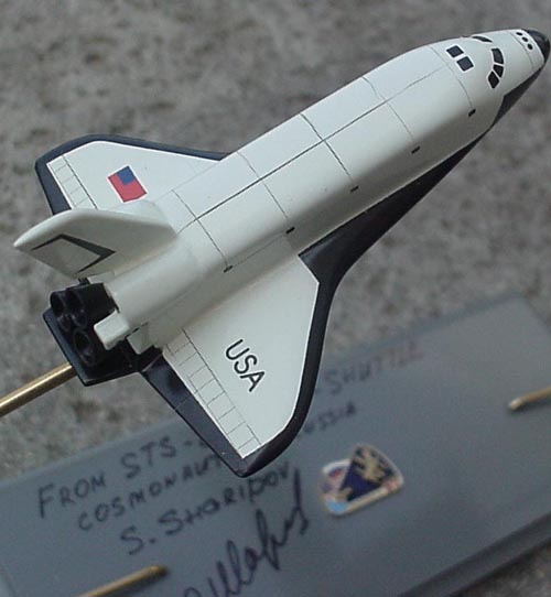  # sm127            Mir-Shuttle model autographed-notared by cosmonaut Sharipov 4