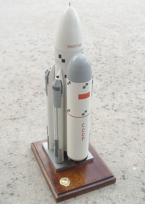  # sm490A            Energia rocket with Mock-up of Spaceship 2