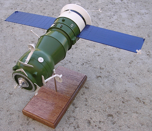  # sm091            Progress- M cargo supply space ship 2