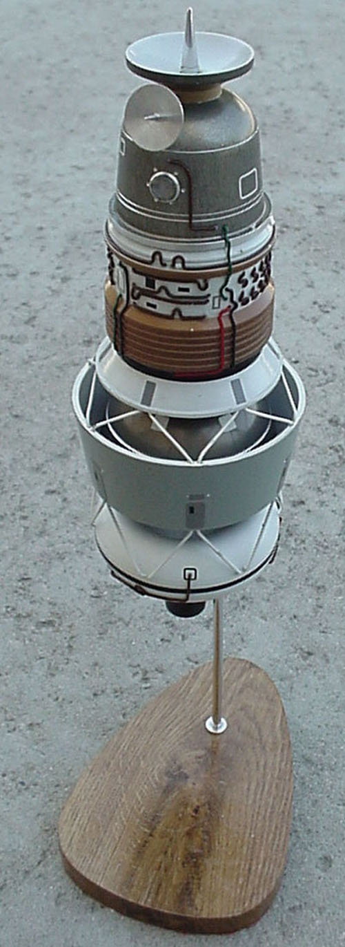  # sm200            L-1 Moon Space Complex Model 1
