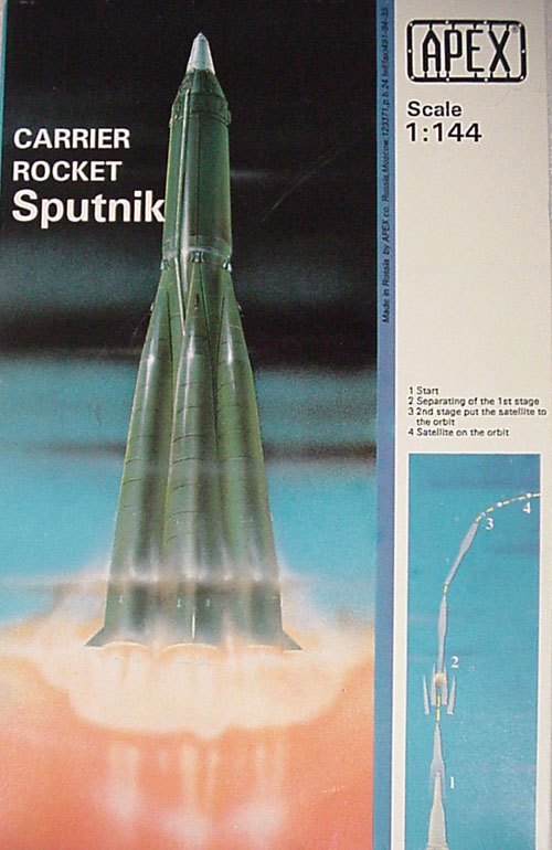  # sm900            Sputnik rocket carrier R-7 kit model 1
