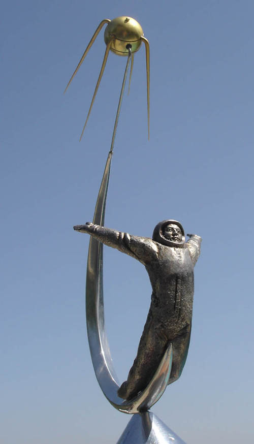  # sm118b            Sputnik-Cosmonaut metal desktop sculpture-model 3