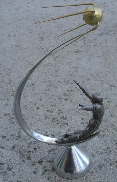  # sm118b            Sputnik-Cosmonaut metal desktop sculpture-model 5