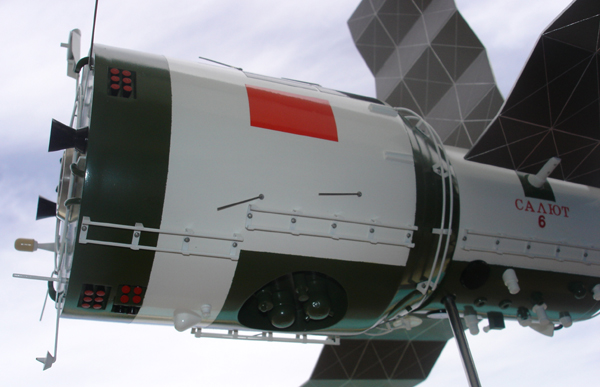  # sm007a            Additional images Salyut-6/Soyuz model 2