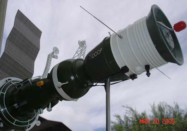  # sm007a            Additional images Salyut-6/Soyuz model 3