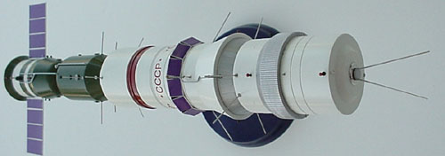  # sm211            Advanced 1963 proposal for a manned Lunar flyby mission 2