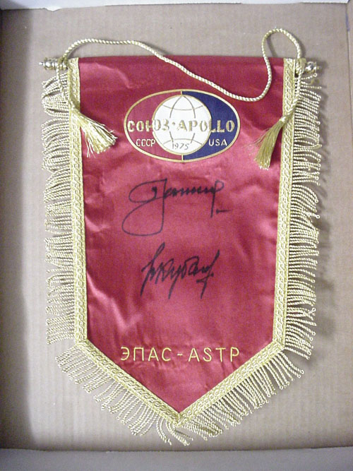  # astp134            Soyuz-Apollo pennants autographed by Leonov-Kubasov 1