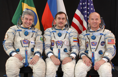  # spp089b            Soyuz TMA-8 patch for official photo 2