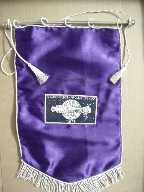  # pnt108            ASTP commemorative pennants autographed by Soviet Soyuz-19 commander A.Leonov 2