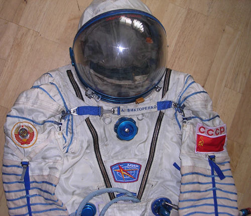  # h048  Soyuz TM-8/MIR Sokol suit of A. Viktorenko 1