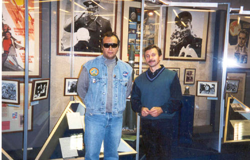  # fpit251            Soyuz TM-25/MIR flown pennant from cosmonau 3