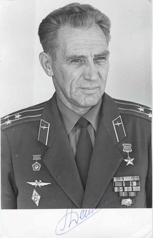  # soy120            Soyuz-15 commander Lev Demin 2