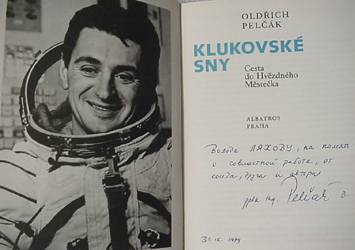  # buca301            Czechoslovakian back up cosmonaut Pelczak autographed book 2