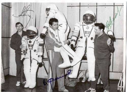  # buca212            Soyuz T-8 back up team 1